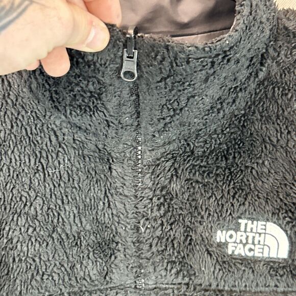 The North Face Women's Med Black Reversible Fuzzy/Puffer Jacket - Picture 3 of 13